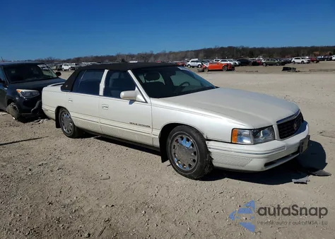 1998 Cadillac Deville Concours z USA, uszkodzony, nr VIN 1G6KF5492WU733796